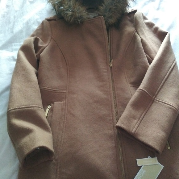 Coat - Picture 3 of 4